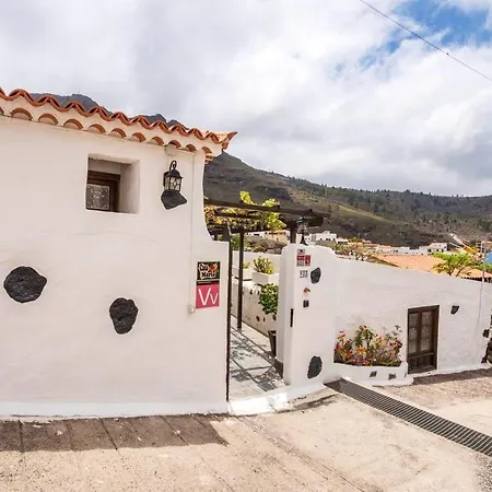 House With 2 Bedrooms In With Wonderful Mountain View Enclosed Garden And Wifi Casa vacanze Tamaimo