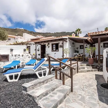 Casa vacanze House With 2 Bedrooms In With Wonderful Mountain View Enclosed Garden And Wifi *